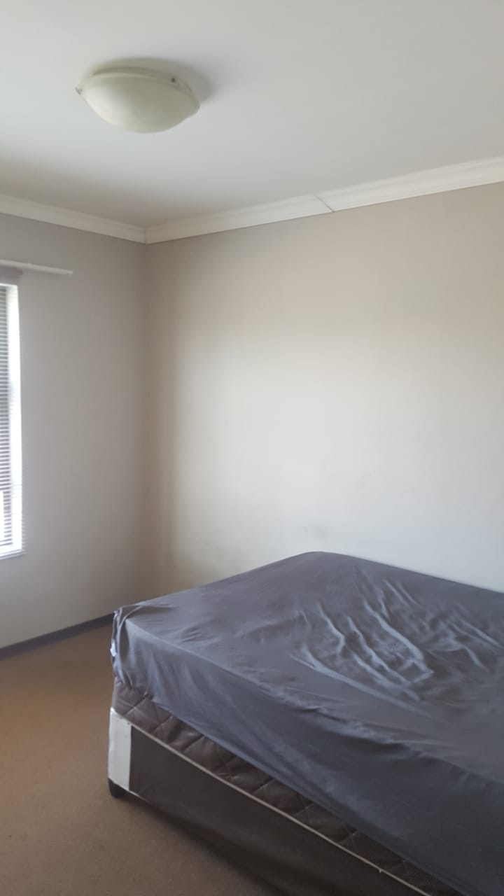 2 Bedroom Property for Sale in Langenhovenpark Free State